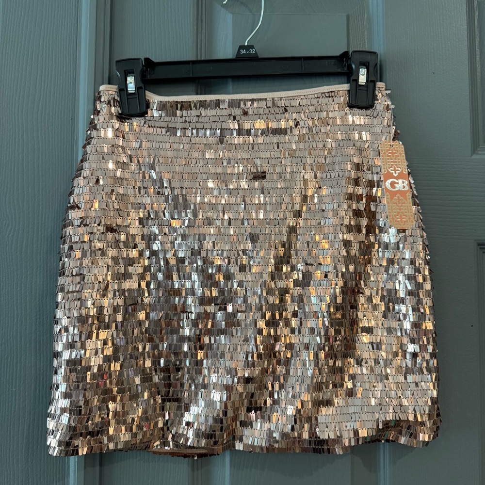Gianni Bini Metallic Sequin Mini Skirt .